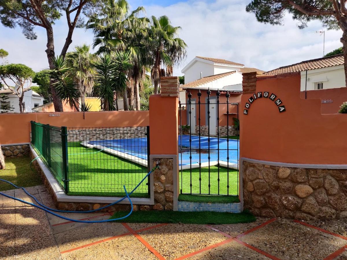 Chalet Los Pinos Con Piscina Privada Novo Sancti Petri Dış mekan fotoğraf